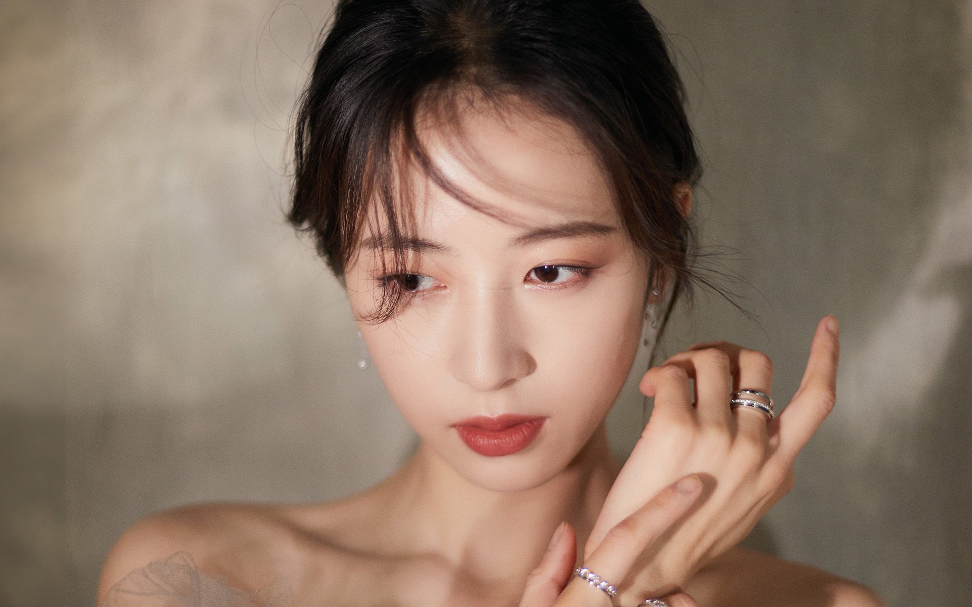 开云网页版登录入口-极寒赛场：雪地与冰原上的极速狂欢，极寒模式如何使用滑雪板