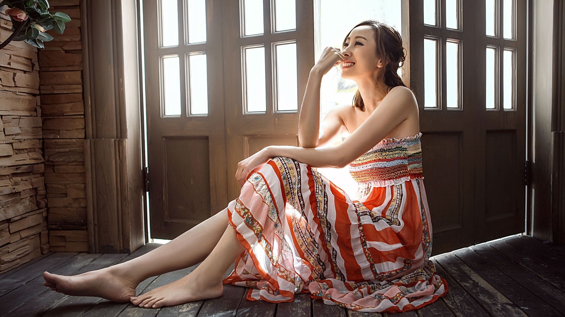 开云官方-梅西助攻帽子戏法，巴萨主场轻松获胜，梅西首秀巴萨球衣